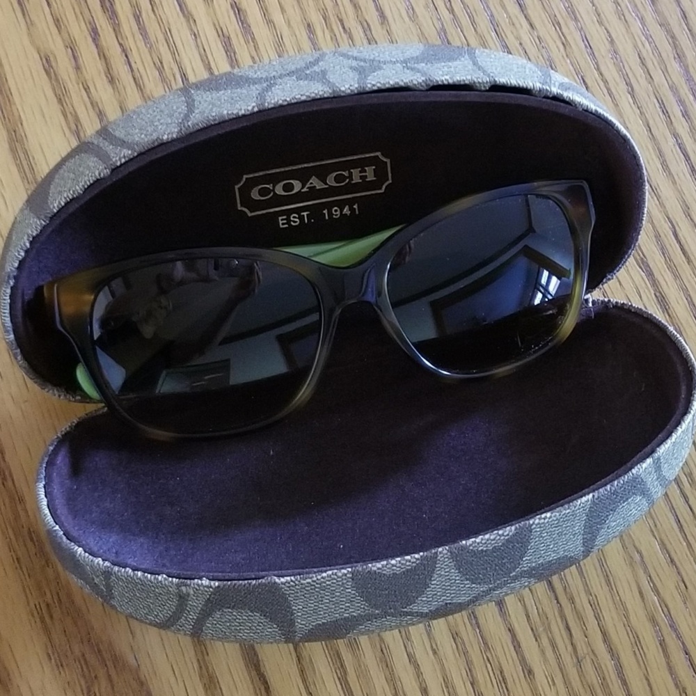 COACH CORTNEY SUNGLASSES